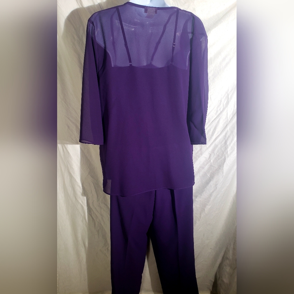 Elegant Purple Pantsuit - Picture 3 of 9